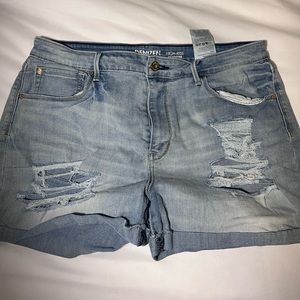 Levi light wash high rise shorts
